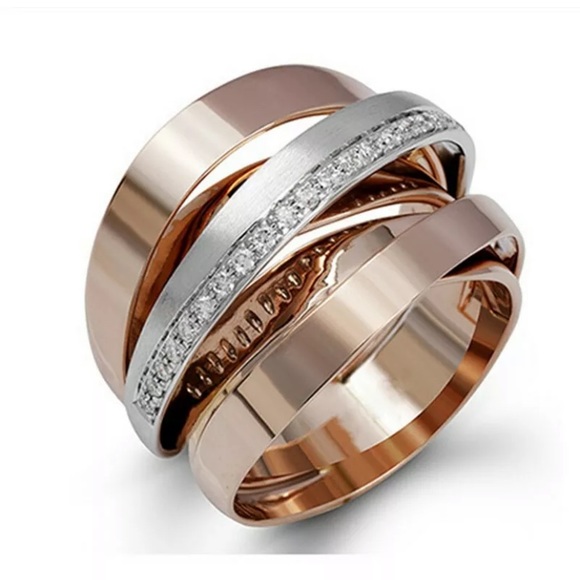 Jewelry - Gaorgeous Two Tone 925Silver Ring White Sapphire